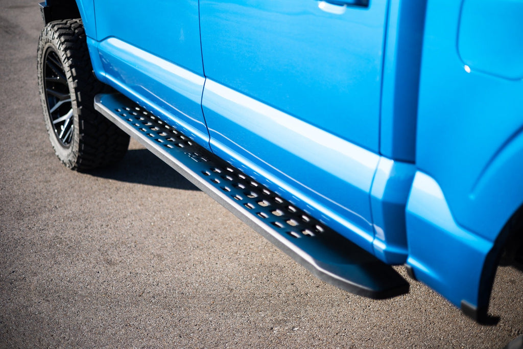 RPT2 Running Board | Crew Cab | Black | Ford F-150/Lightning/F-250/F-350/Raptor (15-26)