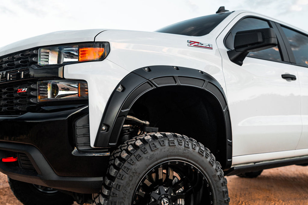 Defender Fender Flares | GAZ Summit White | Chevy Silverado 1500 (19-26)